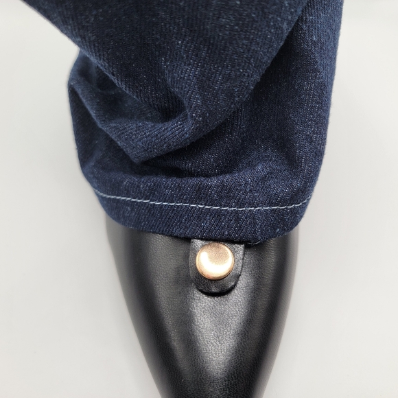 NWT Keep It Smooth Colorblock Denim Heeled Fashion Nova Black Booties in Size 8 - Picture 6 of 7